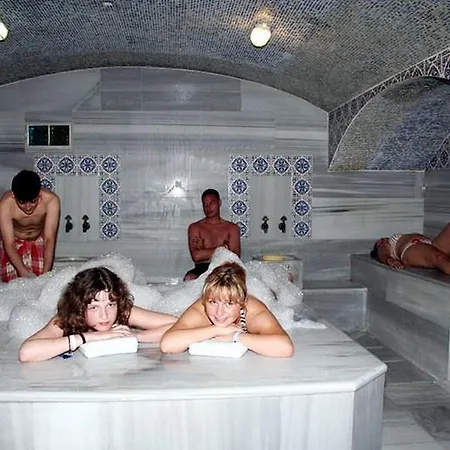 Elysee אתר נופש 3*