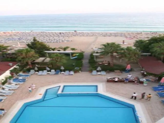 Semesteranläggning (resort) Elysee 3*