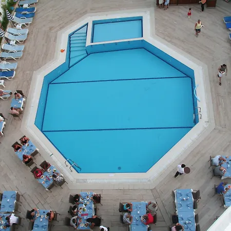 إليسي بيتش 3*